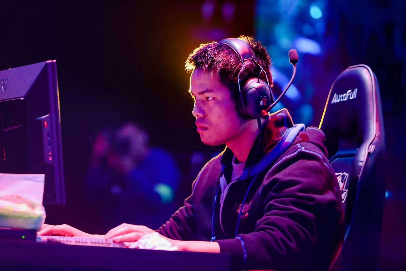 过多而错失 过多而错失