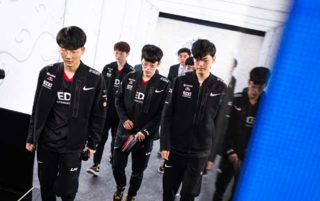 亚足联宣布 亚足联宣布